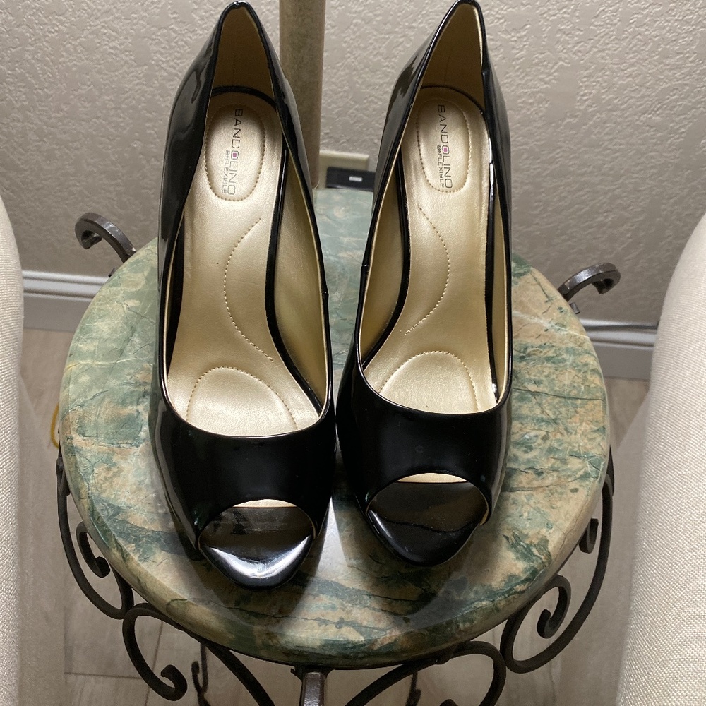 Bandolino Black patent heels size 11
